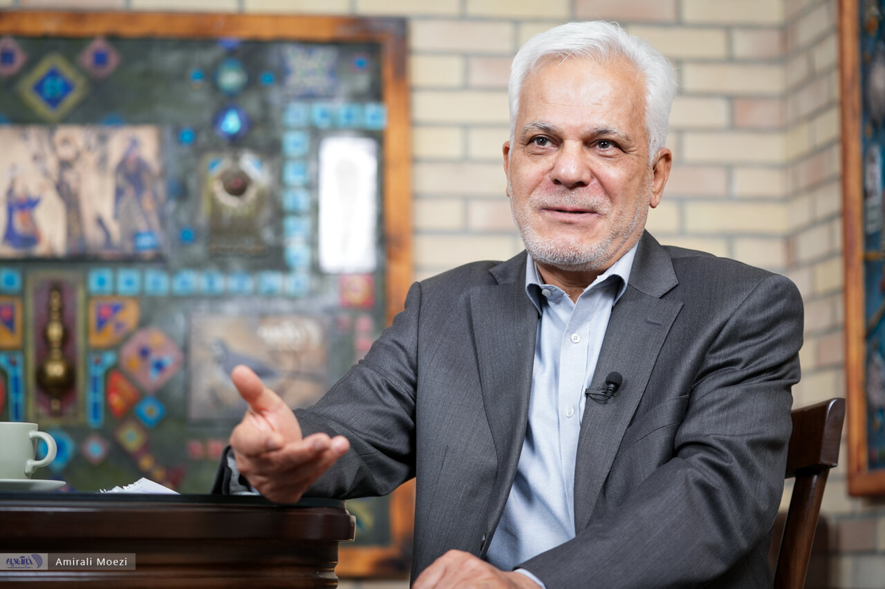 روایت سردار طلایی از اعتراضات کوی دانشگاه، لباس شخصی‌ها، گشت ارشاد، حجاب، بازگشت شیرین عبادی به تهران و …/ اکنون در جامعه نارضایتی عمومی وجود دارد