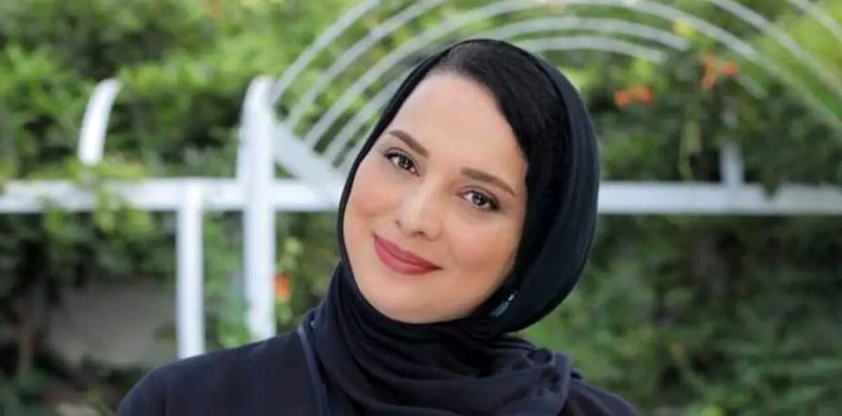 روشنک عجمیان با این عکس جنجالی، کریسمس را تبریک گفت روشنک عجمیان با این عکس جنجالی، کریسمس را تبریک گفت