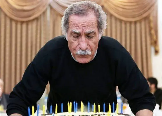 رپ خوانی بازیگر 78 ساله ایران در برنامه قیاسی/ویدئو