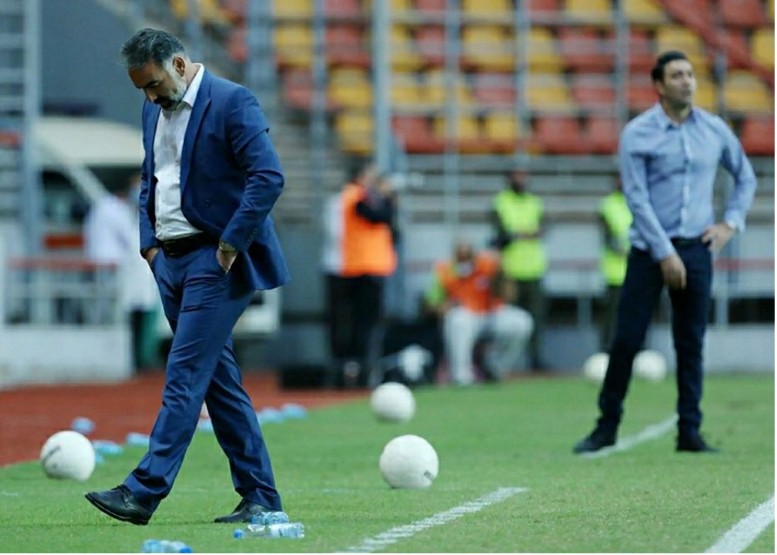 سرمربی سابق استقلال باز هم در متن یک حاشیه بزرگ؛ ۲ خبرنگار زیر دست و پای ۲۰ نفر! سرمربی سابق استقلال باز هم در متن یک حاشیه بزرگ؛ ۲ خبرنگار زیر دست و پای ۲۰ نفر!