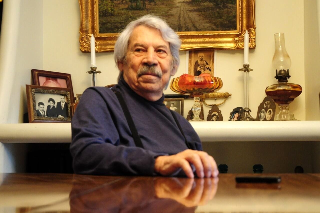 عکسی باورنکردنی از داوود رشیدی در حال شوخی کردن با مسعود بهنود عکسی باورنکردنی از داوود رشیدی در حال شوخی کردن با مسعود بهنود