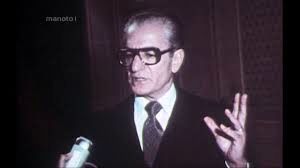 عکسی زیرخاکی از محمدرضا پهلوی با لباس نظامی