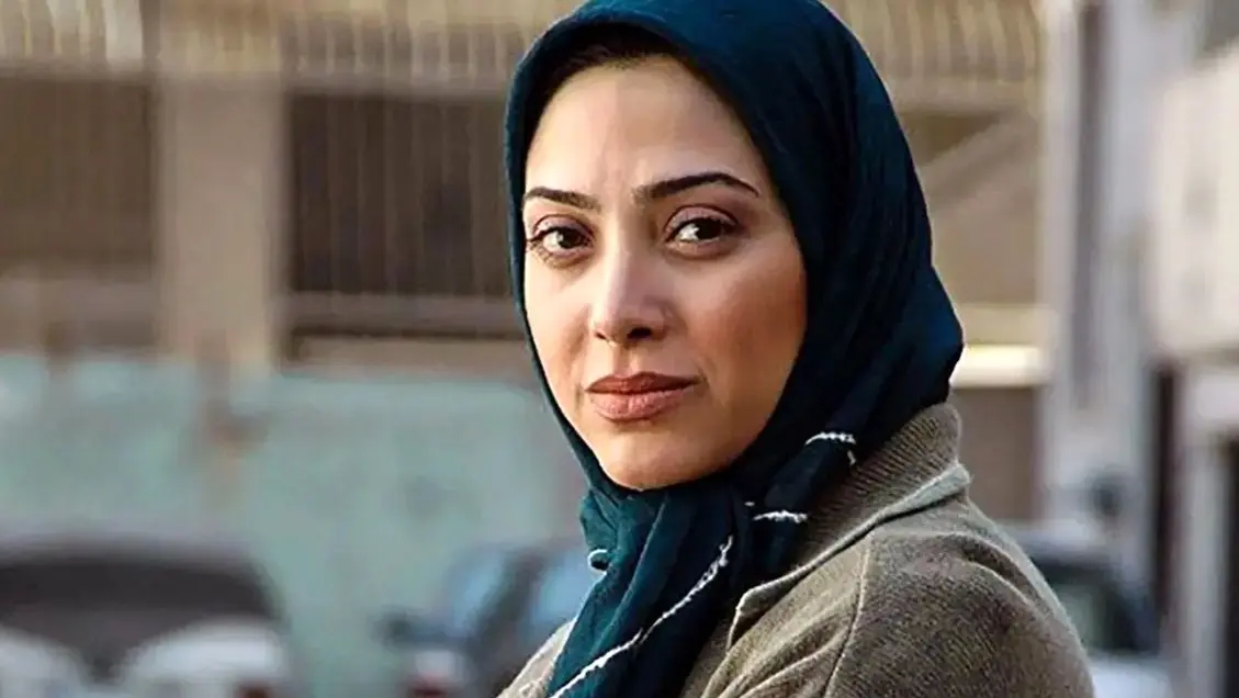 غوغای سلبریتی‌ها: ببینید مریم سلطانی چگونه با یک کلاه شیک، به صدر اخبار مد بازگشت!