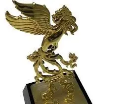 فجر جهانی ۱۴۰۴؛ سیمرغ‌ها بر شانه چه کسانی نشستند؟