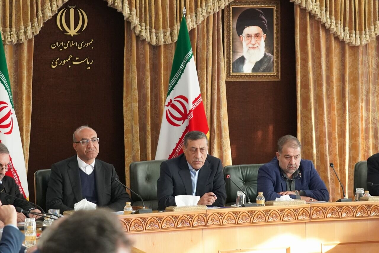 قائم‌پناه: پیگیری منابع مصوبات سفر رئیس‌جمهور، اولویت اول است/ پول بانک ها بیت المال است/ مصرف آب باید کاهش پیدا کند