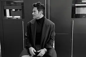 محمدرضا گلزار از استایل زمستانی‌اش رونمایی کرد