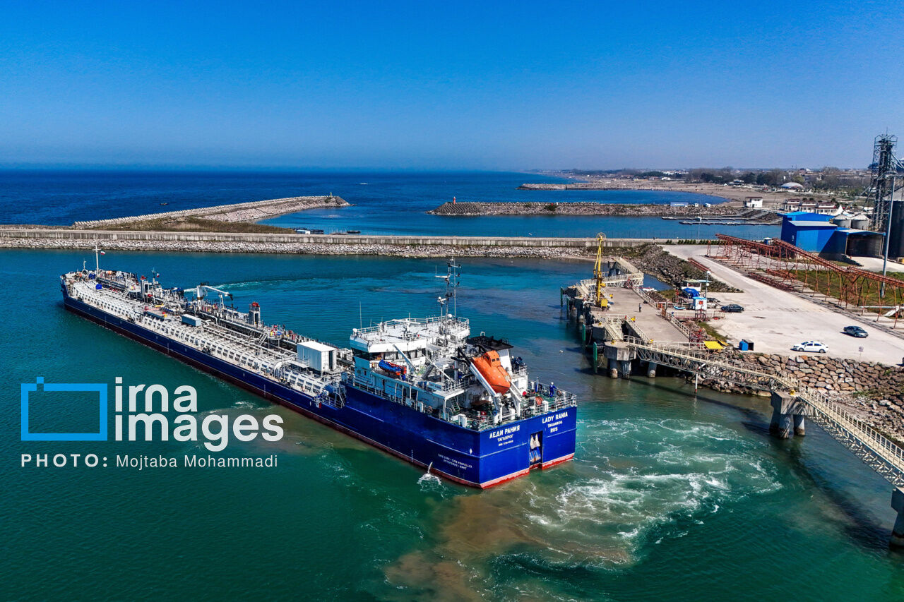 معاون توسعه تجارت ایران: تراز تجاری با توافقنامه اوراسیا ۱۸ درصد افزایش یافت