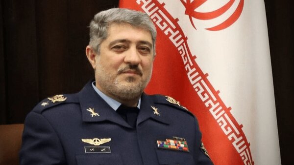 مقام ارشد ارتش: اجازه ندهیم بیگانگان به حریم کشور و خانواده تعرض کنند/ نماینده ارامنه در مجلس: تعداد شهدای ارامنه نشانگر پیوند با ایران اسلامی است مقام ارشد ارتش: اجازه ندهیم بیگانگان به حریم کشور و خانواده تعرض کنند/ نماینده ارامنه در مجلس: تعداد شهدای ارامنه نشانگر پیوند با ایران اسلامی است