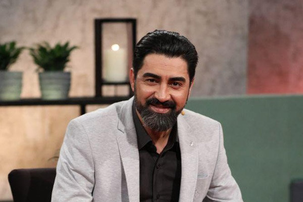 مولانا‌خوانی محمدرضا علیمردانی در جشن ازدواج مریم مومن و سهیل قاصدی+فیلم