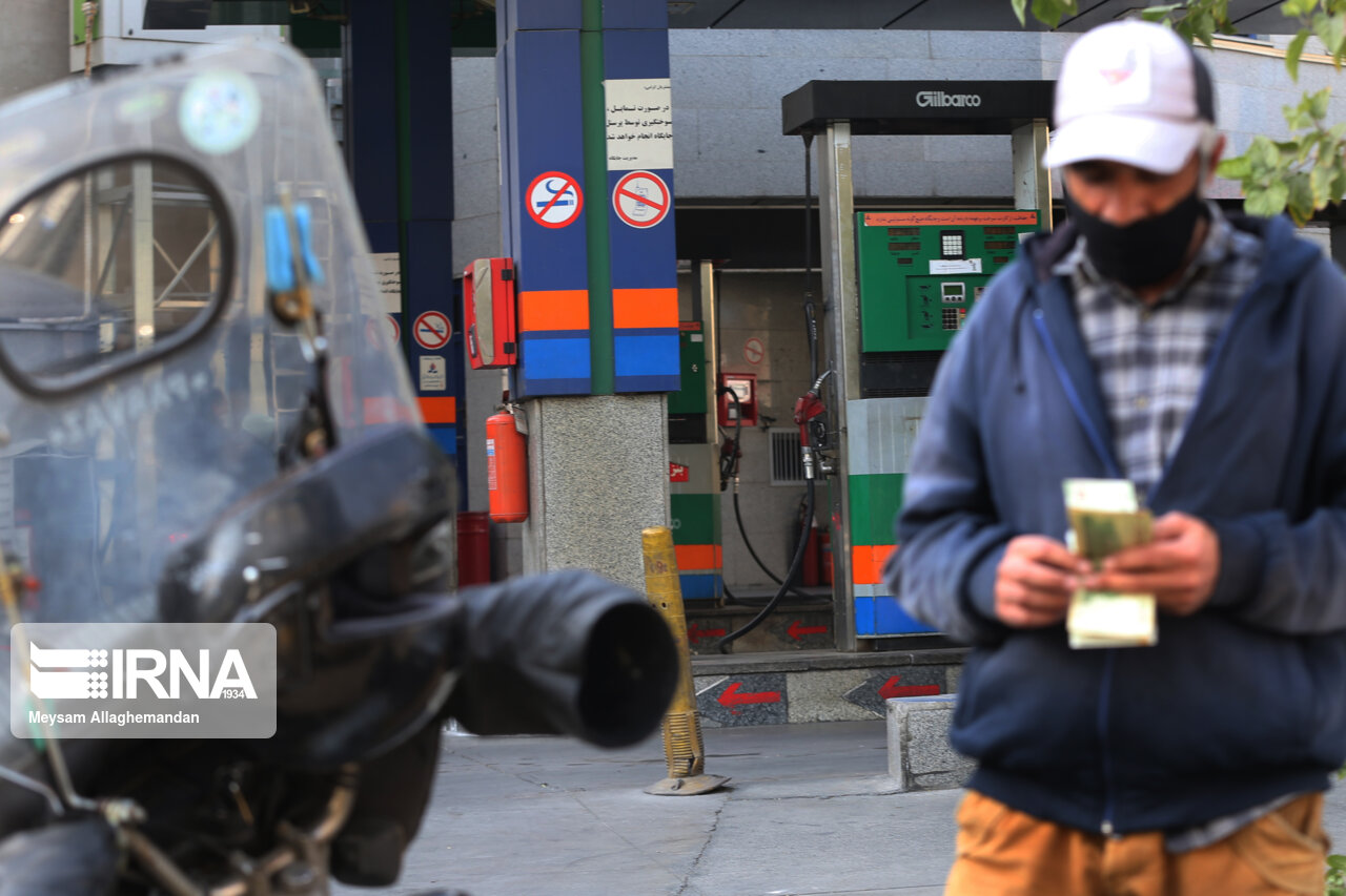 نرخ سوم بنزین آغاز مهندسی دوباره نظام یارانه سوخت/۲ راهکار برای مدیریت انرژی نرخ سوم بنزین آغاز مهندسی دوباره نظام یارانه سوخت/۲ راهکار برای مدیریت انرژی