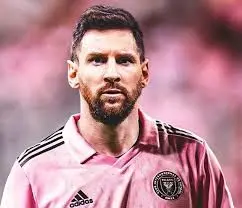 هدیه خاص میلیاردر هندی به لیونل مسی + عکس هدیه خاص میلیاردر هندی به لیونل مسی + عکس