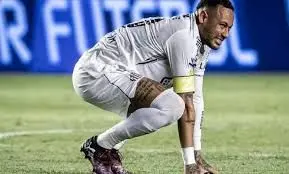 واکنش جالب نیمار به پیشنهاد هوادار سانتوس؛ زانوهام برای تو!+فیلم واکنش جالب نیمار به پیشنهاد هوادار سانتوس؛ زانوهام برای تو!+فیلم