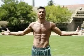 – واکنش کنایه‌آمیز حامد لک به گرانی بنزین+عکس