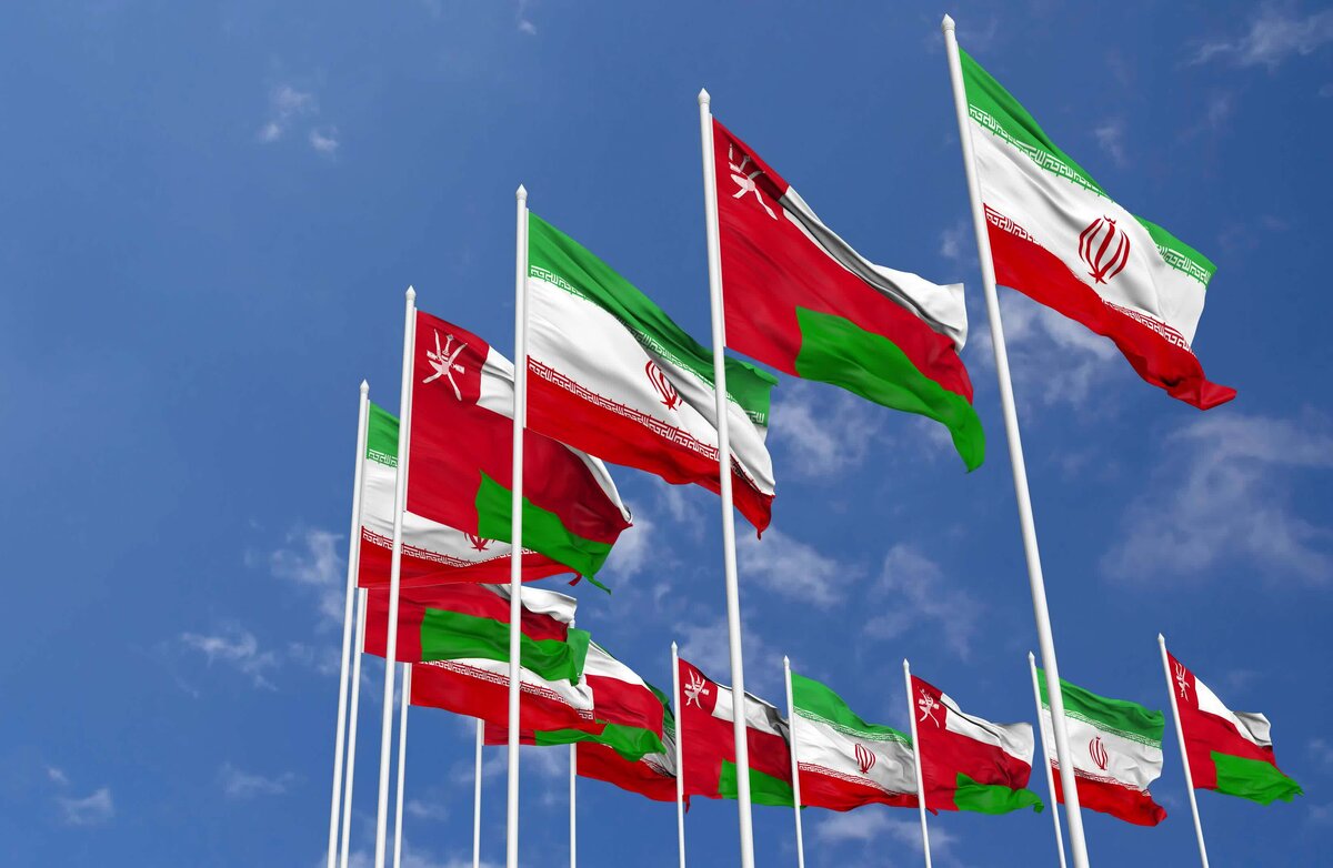 وزیر خارجه در مراسم روز ملی عمان در تهران حضور یافت وزیر خارجه در مراسم روز ملی عمان در تهران حضور یافت