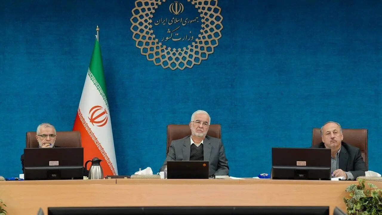 وزیر کشور: دستگاه‌های دولتی باید در صرفه‌جویی پیشگام باشند