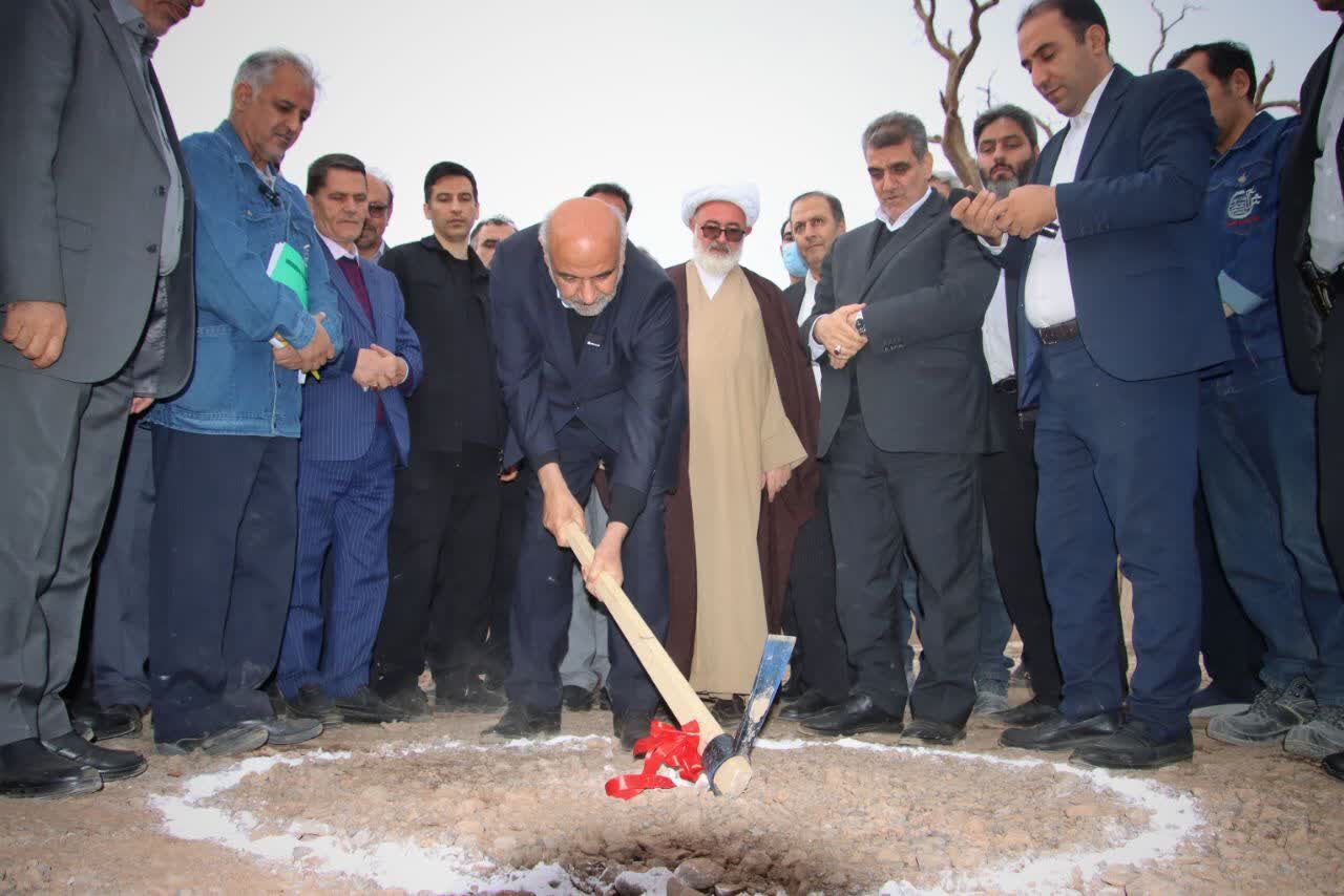 پایان ۱۲ سال انتظار/ آغاز ساخت یک‌هزار واحد مسکن کارگری سیمان شاهرود با حضور وزیر کار