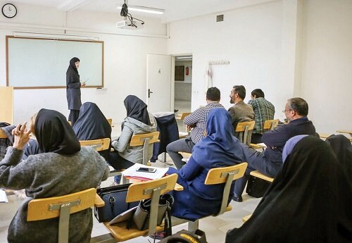 چه کسانی مسئول بیسوادی دانش آموزان و دانشجویان هستند؟ چه کسانی مسئول بیسوادی دانش آموزان و دانشجویان هستند؟