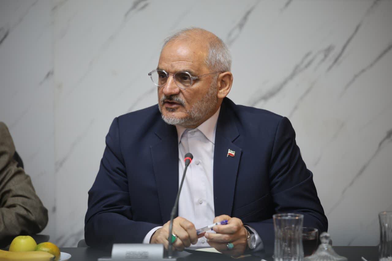 یک جامعه باید آماده چشم پوشی از منافع آنی به نفع منفعت آتی باشد یک جامعه باید آماده چشم پوشی از منافع آنی به نفع منفعت آتی باشد