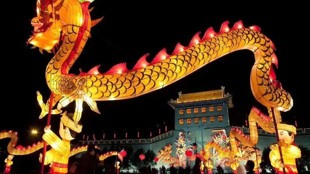 آغاز سال نو در چِنگدوی چین+ فیلم