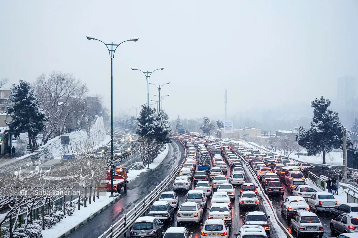 تداوم سرما همراه با بارش برف در تهران تداوم سرما همراه با بارش برف در تهران