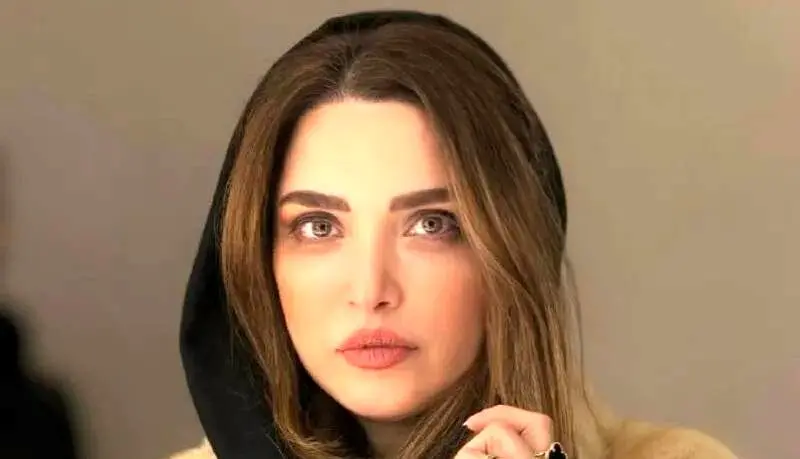 تغییر چهره بهنوش طباطبایی در گذر زمان تغییر چهره بهنوش طباطبایی در گذر زمان