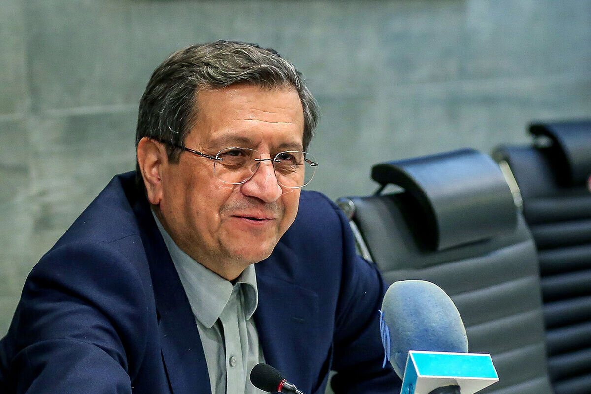 رئیس کل بانک مرکزی: نتایج مثبت «یکپارچه‌سازی نرخ ارز» به مرور زمان خود را نشان خواهد داد