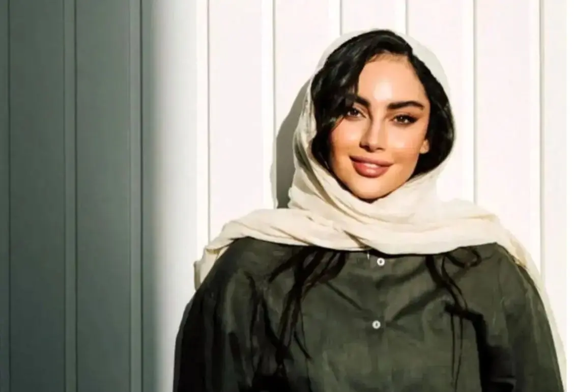 عکس یادگاری «ترلان پروانه» و «علی شادمان» در اصفهان عکس یادگاری «ترلان پروانه» و «علی شادمان» در اصفهان