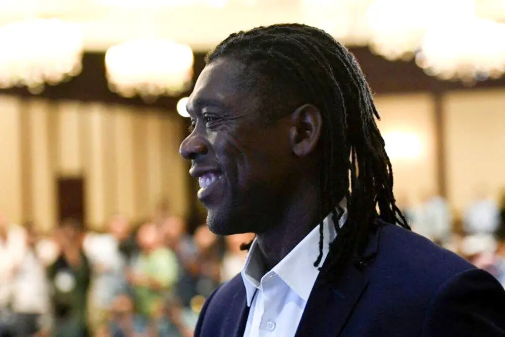 مشاور استقلال در کنار اسطوره منچستریونایتد