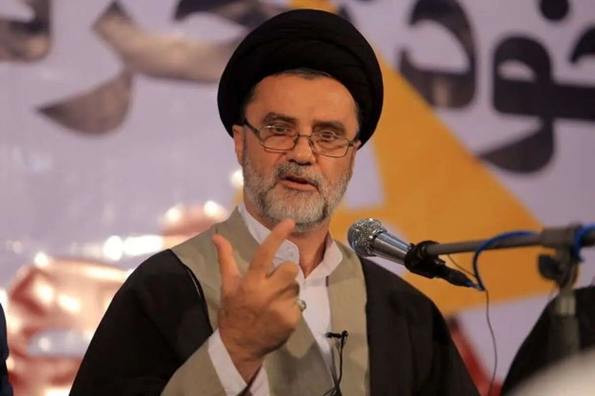 ادعای جدید نبویان: ترامپ گفت من هارت و پورتی کردم اجازه دهید دو نقطه ایران را بزنم، شما هم جواب دهید/ در جنگ ۱۲ روزه مدل ربایش مادورو را انجام دادند ادعای جدید نبویان: ترامپ گفت من هارت و پورتی کردم اجازه دهید دو نقطه ایران را بزنم، شما هم جواب دهید/ در جنگ ۱۲ روزه مدل ربایش مادورو را انجام دادند