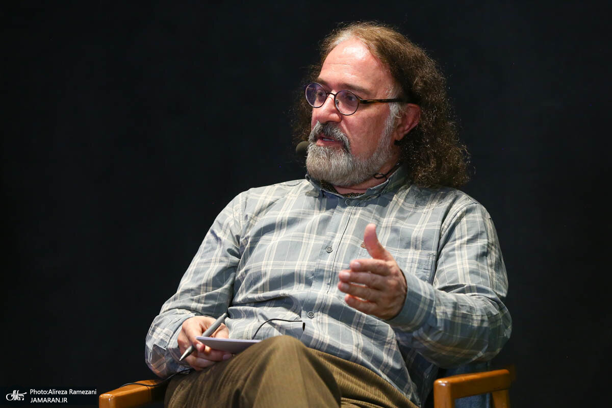 استاد دانشگاه تهران: حسادت نکنید؛ بگذارید یک صداوسیمای خصوصی هم وارد میدان شود/نقش امریکا و اسرائیل در اغتشاشات به جای خود؛نقش خودی ها را فراموش نکنیم استاد دانشگاه تهران: حسادت نکنید؛ بگذارید یک صداوسیمای خصوصی هم وارد میدان شود/نقش امریکا و اسرائیل در اغتشاشات به جای خود؛نقش خودی ها را فراموش نکنیم