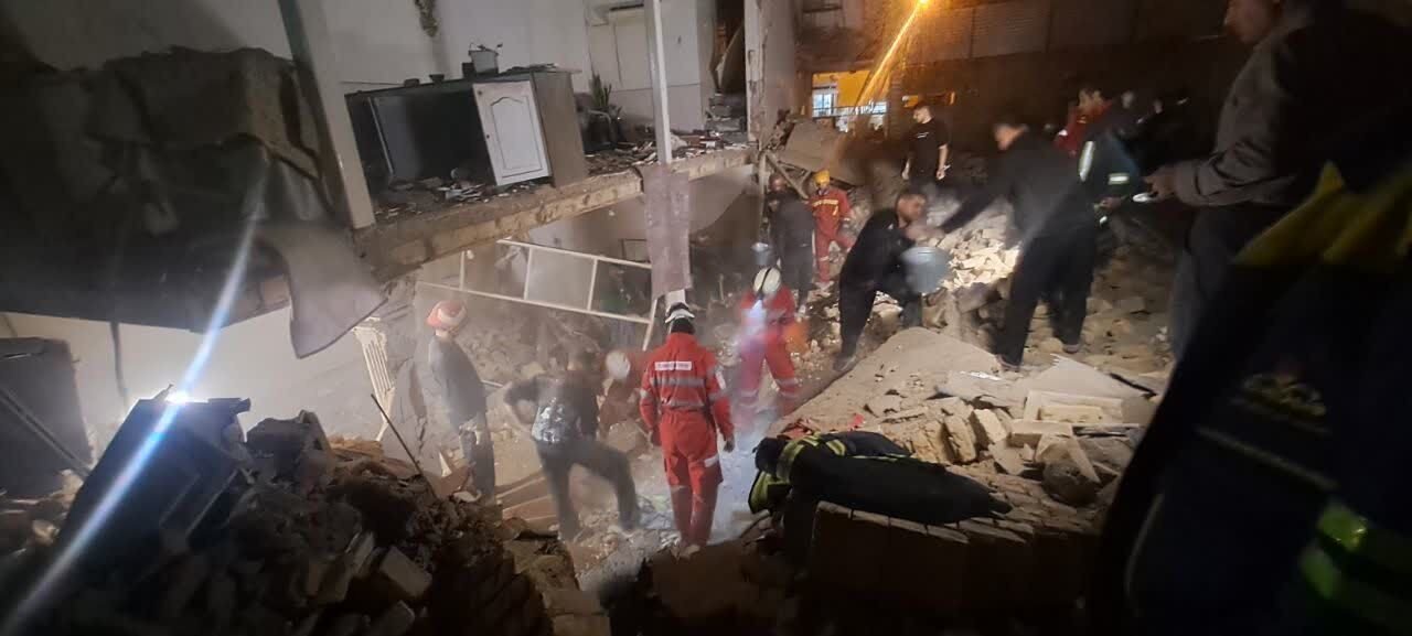 انفجار یک واحد مسکونی در قم/ آمار جان‌باختگان و مصدومان