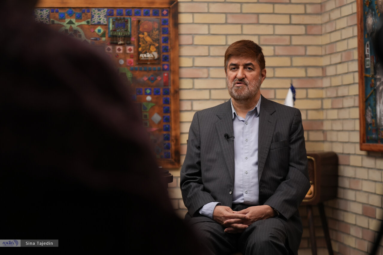 تحلیل علی مطهری از مذاکرات ایران و آمریکا/ درک آمادگی ایران برای دفاع، آمریکا را به سمت مذاکره سوق داد تحلیل علی مطهری از مذاکرات ایران و آمریکا/ درک آمادگی ایران برای دفاع، آمریکا را به سمت مذاکره سوق داد