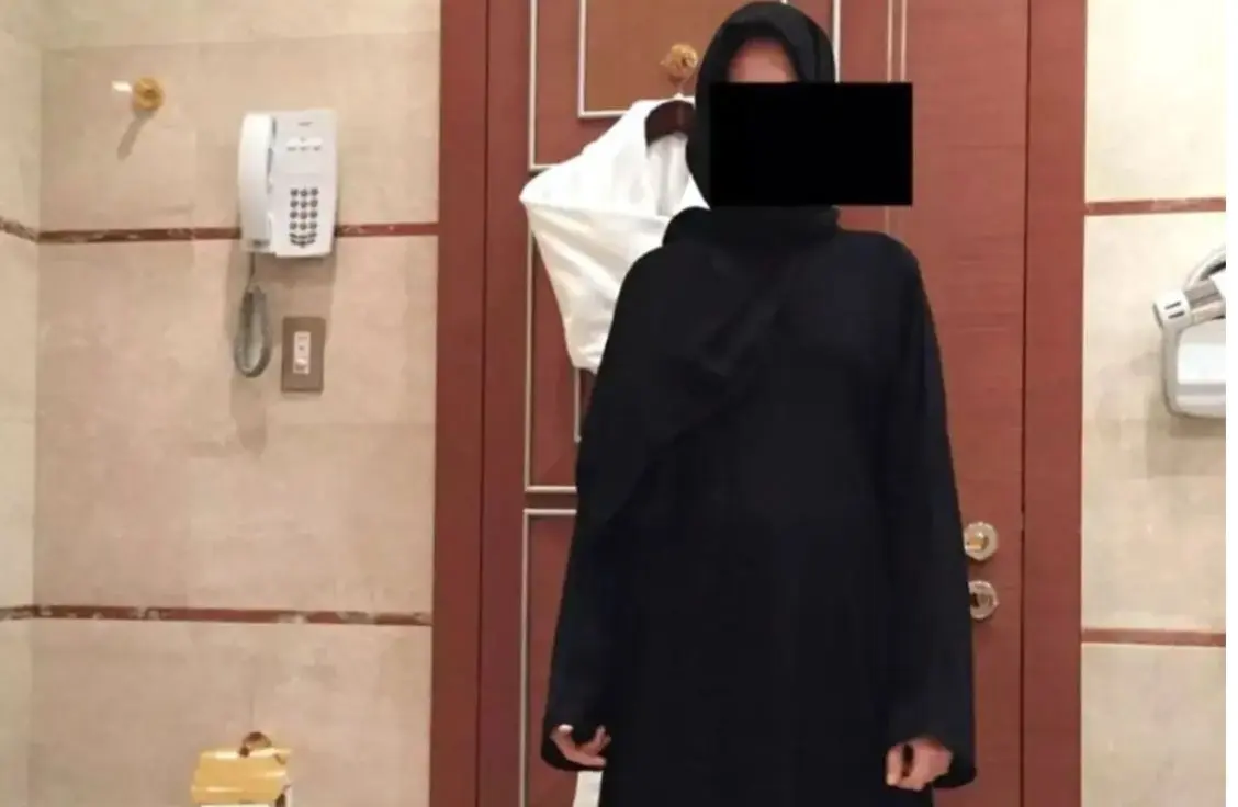 تصویر عزیزه الاحمدی؛ زن دربار پادشاهی عربستان در حمام اپستین | شوک تازه به جهان عرب تصویر عزیزه الاحمدی؛ زن دربار پادشاهی عربستان در حمام اپستین | شوک تازه به جهان عرب