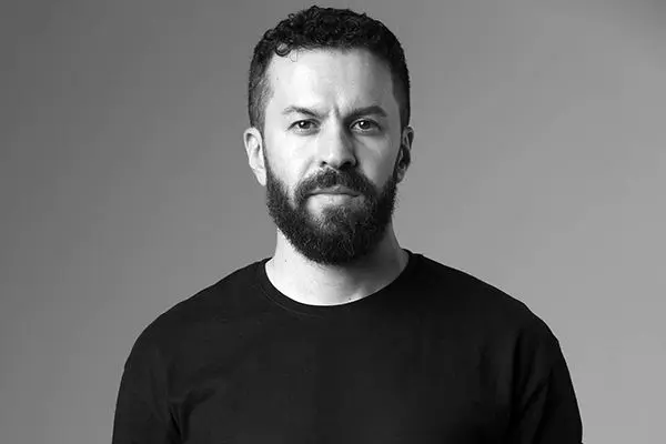 سعید دستی در نشست خبری فیلم سینمایی «بیلبورد» سعید دستی در نشست خبری فیلم سینمایی «بیلبورد»