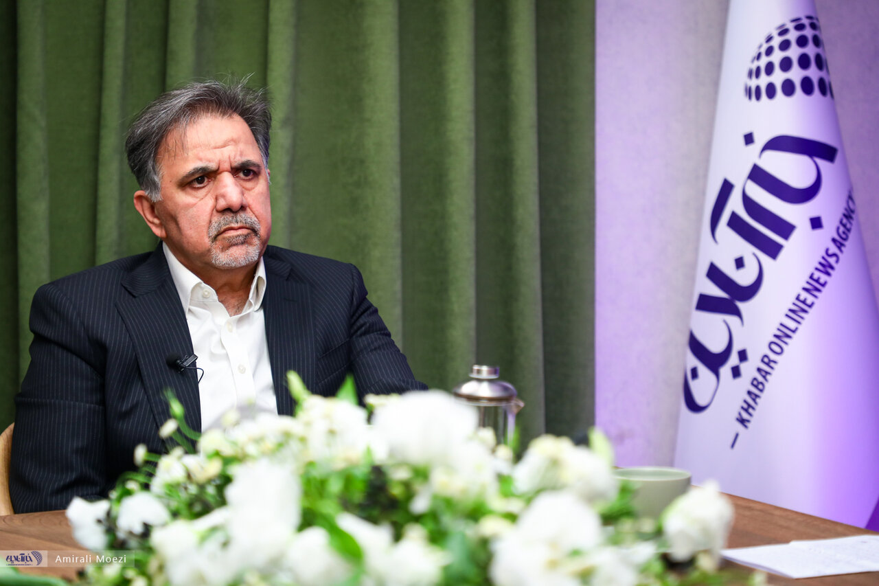 عباس آخوندی: برخی امنیت را فقط از زبان سیاست و لوله اسلحه میبینند/ تصورِ زندگی در دژ، یعنی زندگی در انزوا؛ این میشود قلعهٔ حسن صباح در الموت! عباس آخوندی: برخی امنیت را فقط از زبان سیاست و لوله اسلحه میبینند/ تصورِ زندگی در دژ، یعنی زندگی در انزوا؛ این میشود قلعهٔ حسن صباح در الموت!