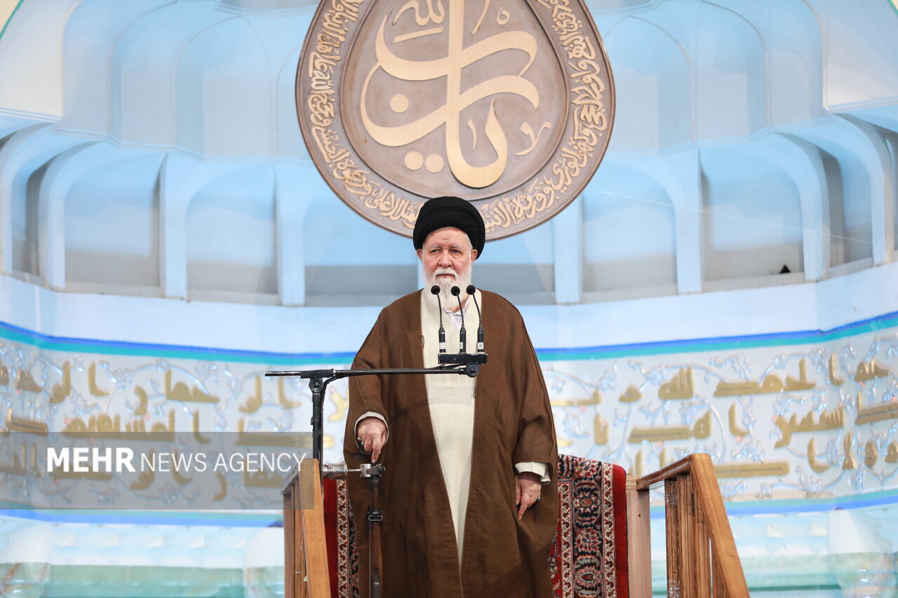 علم الهدی: تعامل و سازش با وابستگان «جزیره فحشا» قابل قبول نخواهد بود/ اگر منطق قدرتمند ولایی در ترکمنچای وجود داشت، بخش عظیمی از کشور جدا نمی‌شد