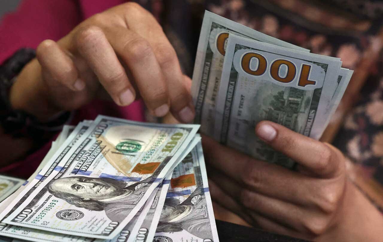 قیمت دلار، یورو و سایر ارزها امروز ۱۴ بهمن/ ریزش دلار تند شد؛ کفشکنی «عجیب» در بازار ارز قیمت دلار، یورو و سایر ارزها امروز ۱۴ بهمن/ ریزش دلار تند شد؛ کفشکنی «عجیب» در بازار ارز