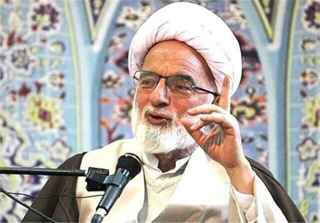 نماینده ولی فقیه در استان مرکزی: قدر انقلاب، میهن و شهدا را بدانیم/ برخی تحت تأثیر القائات شیطانی دشمنان قرار می‌گیرند