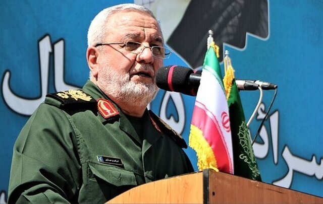 هشدار مشاور فرمانده کل سپاه درباره دو جریان افراطی در کشور؛ از مدافعان «تسلیم» و «جنگ» دوری کنید!