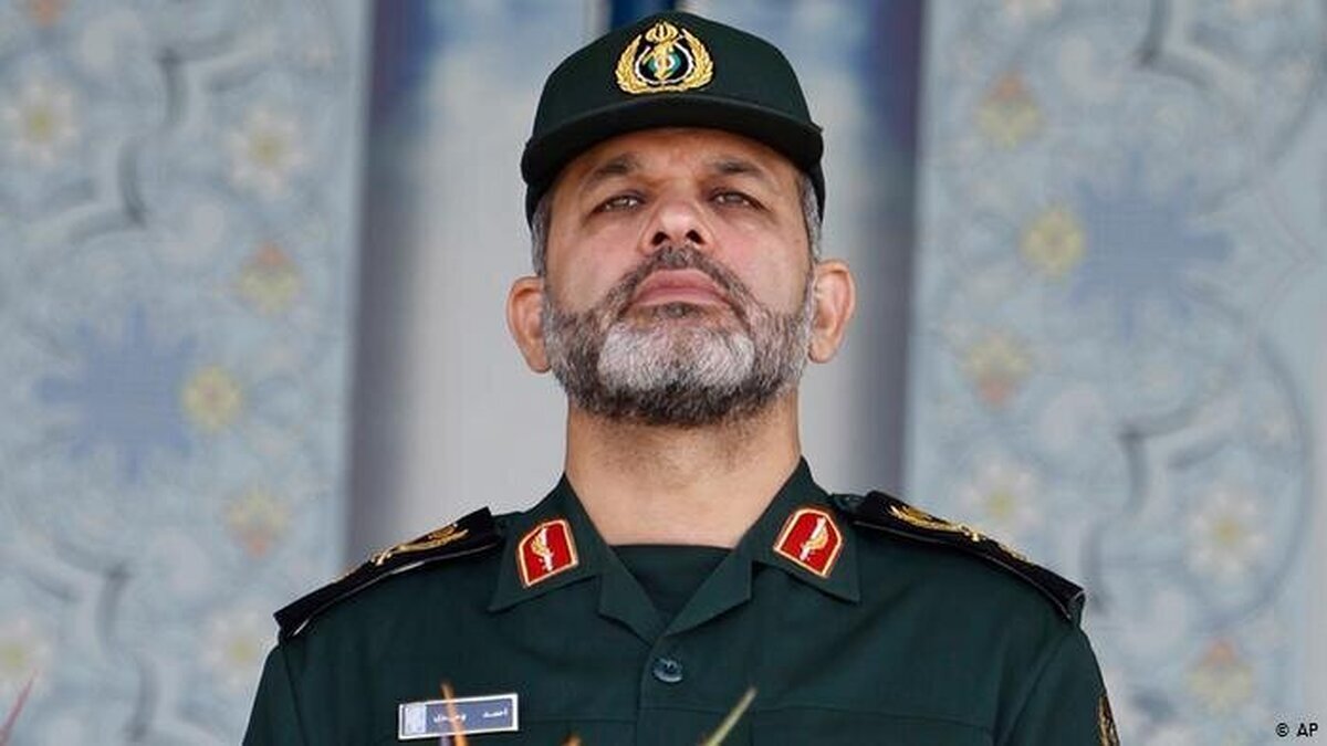 پیش بینی جانشین فرمانده کل سپاه از آینده پیش رو؛ خواهیم دید که ایران در دنیا حرف اول را میزند پیش بینی جانشین فرمانده کل سپاه از آینده پیش رو؛ خواهیم دید که ایران در دنیا حرف اول را میزند
