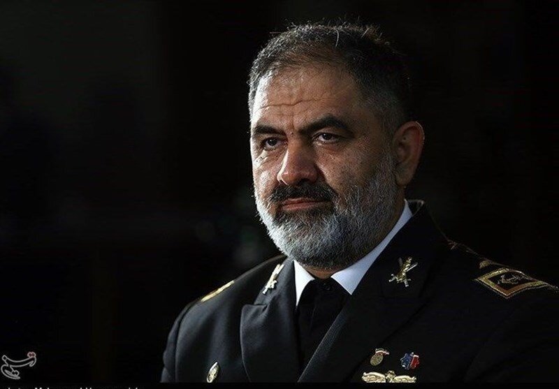 چرا فرمانده نیروی دریایی ارتش برای سالروز ۲۲ بهمن به کردستان رفت؟/ امیردریادار شهرام ایرانی خطاب به آمریکا؛ در اقیانوس غرق خواهید شد + جزئیات چرا فرمانده نیروی دریایی ارتش برای سالروز ۲۲ بهمن به کردستان رفت؟/ امیردریادار شهرام ایرانی خطاب به آمریکا؛ در اقیانوس غرق خواهید شد + جزئیات
