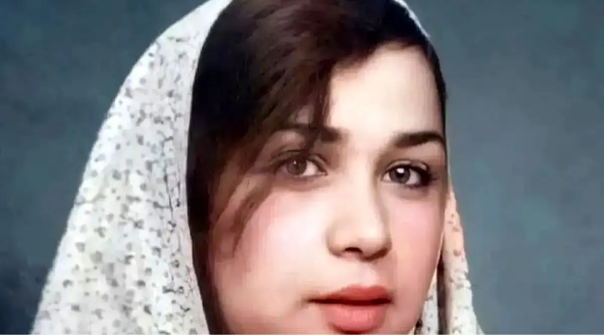چهره «پریچهر پاکان» بازیگر قبل انقلاب بعد نیم قرن؛ سال 98 چهره «پریچهر پاکان» بازیگر قبل انقلاب بعد نیم قرن؛ سال 98