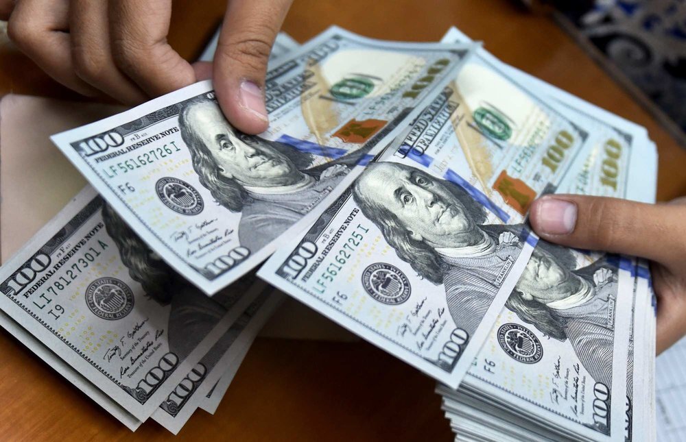 ادامه ریزش قیمت‌ها/ دلار به کانال ۱۷۰ هزار تومانی سقوط کرد
