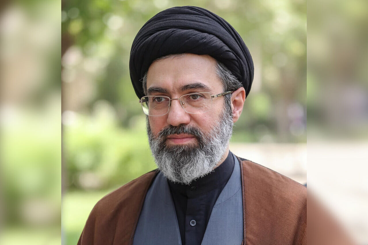 تأکید رهبر انقلاب بر ترویج فرهنگ فرزندآوری؛ موضوع جمعیت از مهمترین مسائل راهبردی نظام قلمداد میشود تأکید رهبر انقلاب بر ترویج فرهنگ فرزندآوری؛ موضوع جمعیت از مهمترین مسائل راهبردی نظام قلمداد میشود