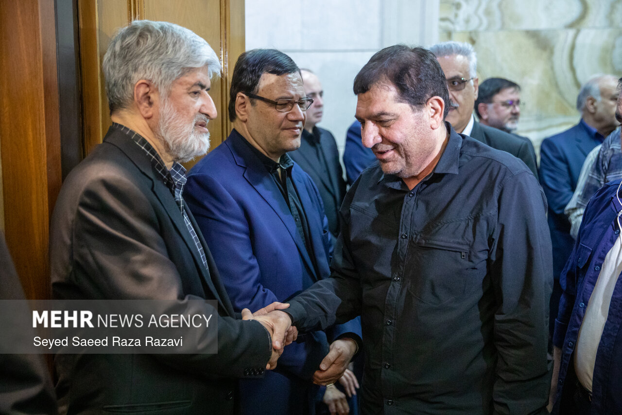 مراسم گرامیداشت شهید علی لاریجانی و فرزندش شهید مرتضی لاریجانی مراسم گرامیداشت شهید علی لاریجانی و فرزندش شهید مرتضی لاریجانی