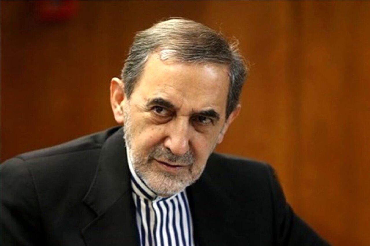 ولایتی: ترامپ در پارادوکس «تهدیدهای روزانه ایران» و «مشتریان عصبانی پمپبنزینهای آمریکا» گرفتار شده است ولایتی: ترامپ در پارادوکس «تهدیدهای روزانه ایران» و «مشتریان عصبانی پمپبنزینهای آمریکا» گرفتار شده است