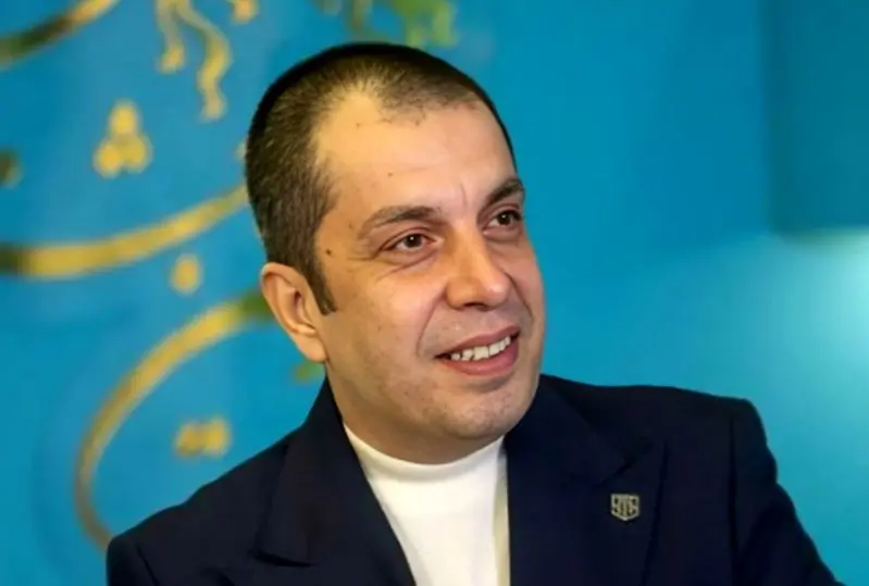 استوری احساسی عباس جمشیدی‌فر بازیگر برای رامین رضاییان: «گریه نکن مرد»