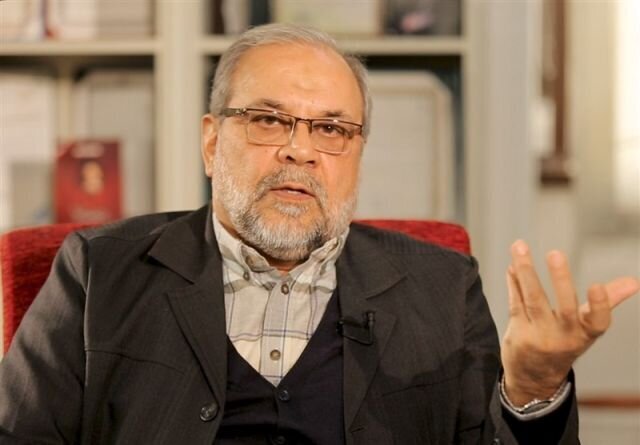 دبیر شورای عالی امنیت ملی: شلیکهای مداوم و هدفمند رزمندگان ما، تا تسلیم کامل دشمن و… ادامه خواهد داشت/ هر ستون دود در منطقه، یعنی… دبیر شورای عالی امنیت ملی: شلیکهای مداوم و هدفمند رزمندگان ما، تا تسلیم کامل دشمن و… ادامه خواهد داشت/ هر ستون دود در منطقه، یعنی…