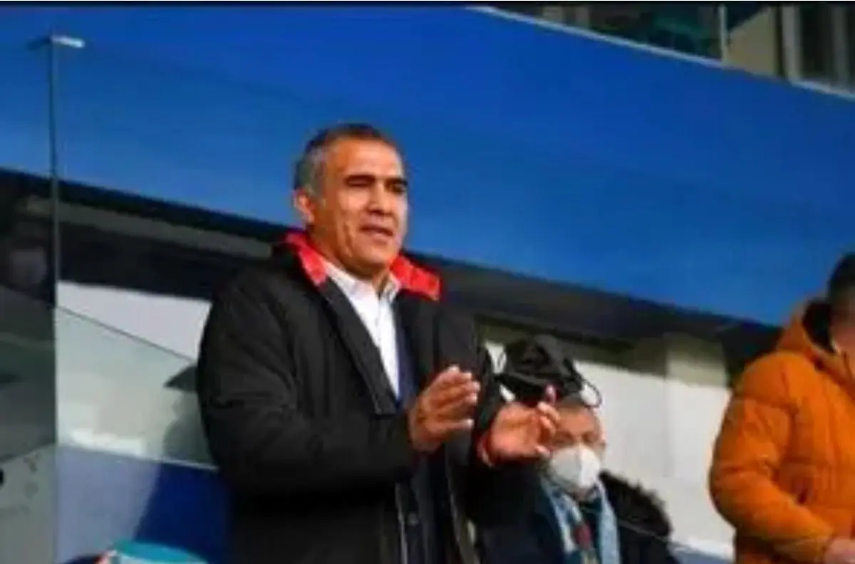 جشن تولد عابدزاده در آمریکا با کیک پرسپولیس جشن تولد عابدزاده در آمریکا با کیک پرسپولیس