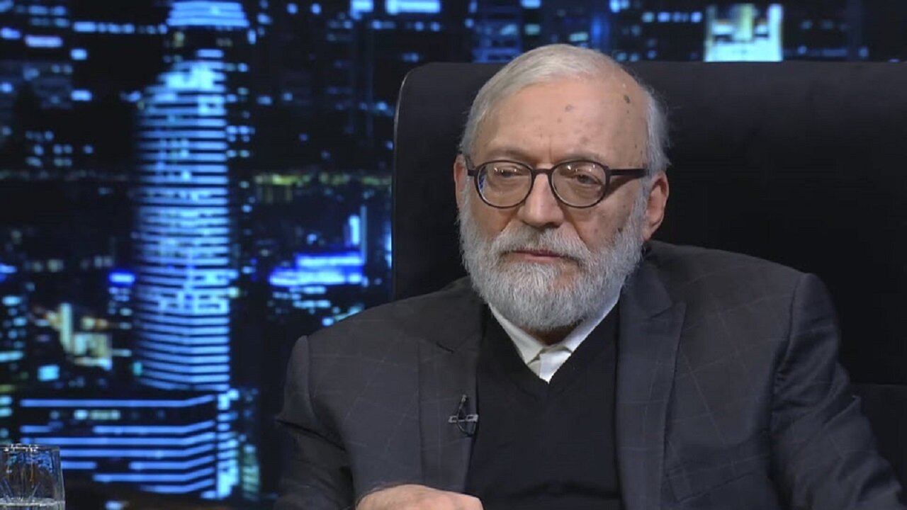 سخنان جواد لاریجانی درباره خونخواهی رهبر شهید؛ باید لیست افرادی که در این جنایات دست داشتند را صادر و اعلام کنیم که از نظر ما مهدورالدم هستند